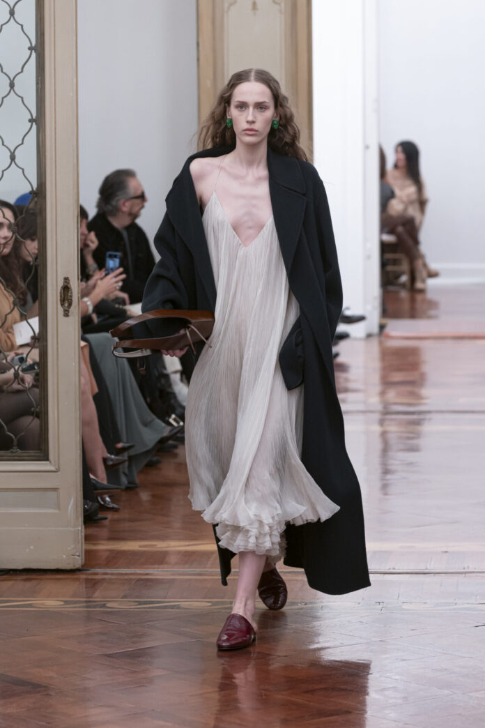 Alberta Ferretti FW 2025/26