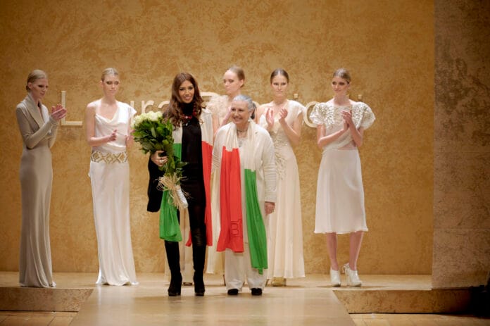 Laura e Lavinia Biagiotti sfilata AI 2011-12_Finale sfilata