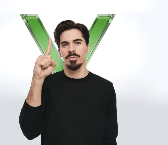 Vitinha Vichy Global Brand Ambassador_credits Baard Lunde